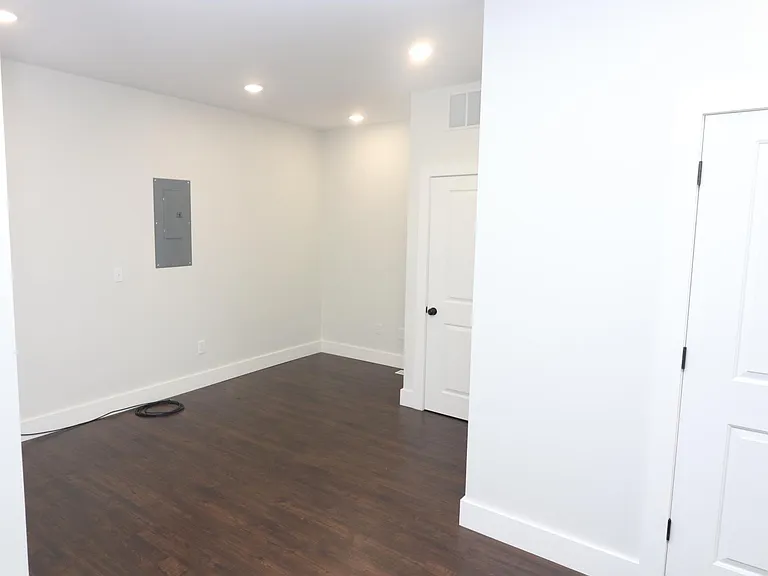 24 S Washington Ave #A — Photo 7