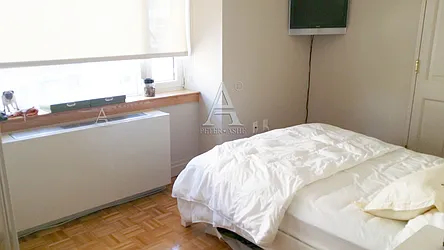 Rented by Peter Ashe