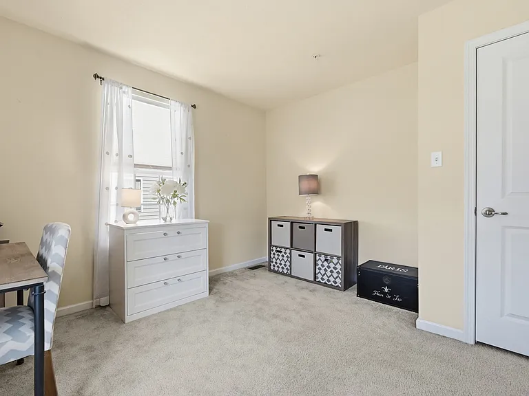 601 Pointe View Dr — Photo 18