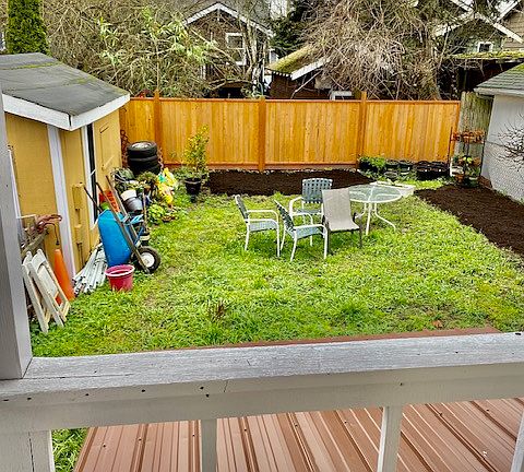 3rd image of 5325 Roosevelt Way NE #A