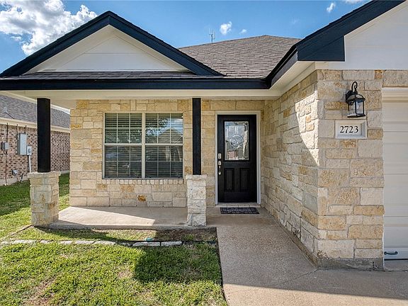 2nd image of 2723 Horse Haven Ln