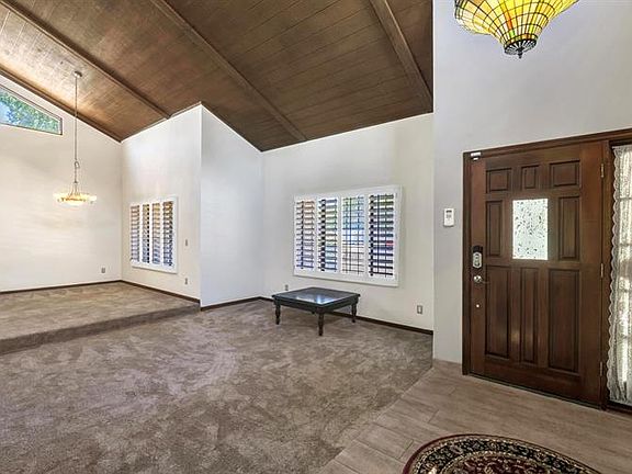 5th image of 1313 E Myrna Ln