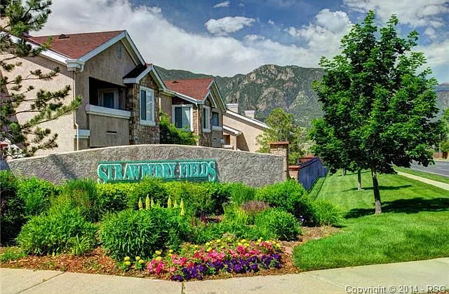 3830 Strawberry Field Grv #B — Photo 17