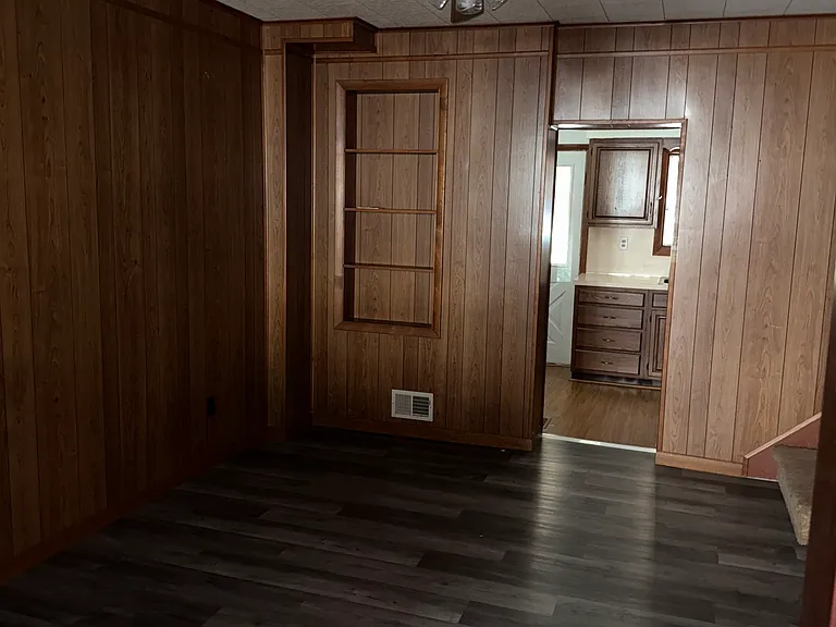 742 Genesee St — Photo 3