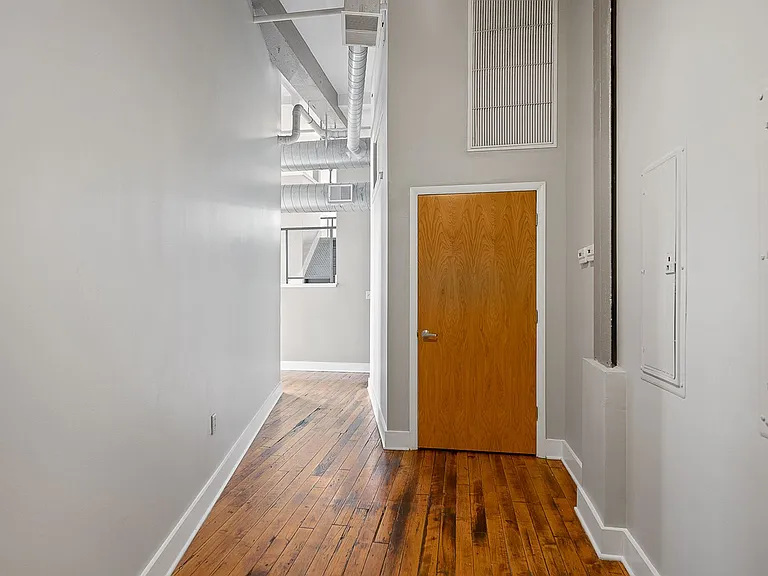 Machine Flats — Photo 36