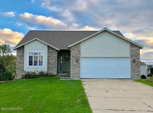 2752 Quincy St, Hudsonville, MI 49426