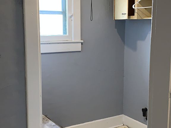 3rd image of 423 N Berwick Ave