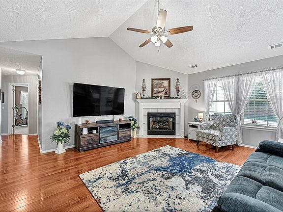 2nd image of 1707 S Beth Dr
