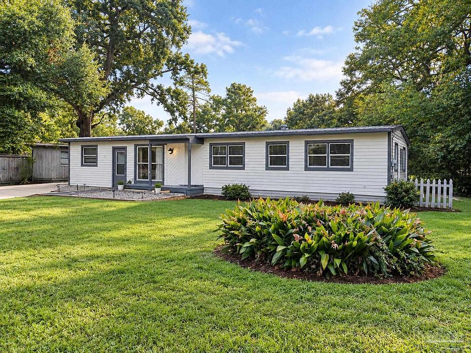 1st image of 8 Feldor Dr