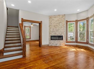 210 Winner Ave, Gower, MO 64454