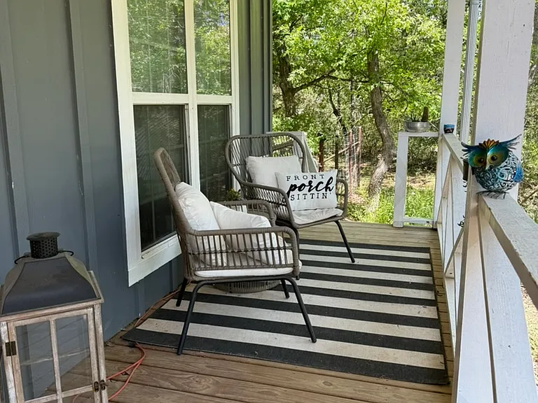 423 Sweet Pea Ln — Photo 2