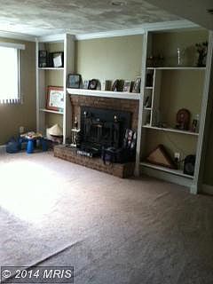 4th image of 4907 Woodford Ln