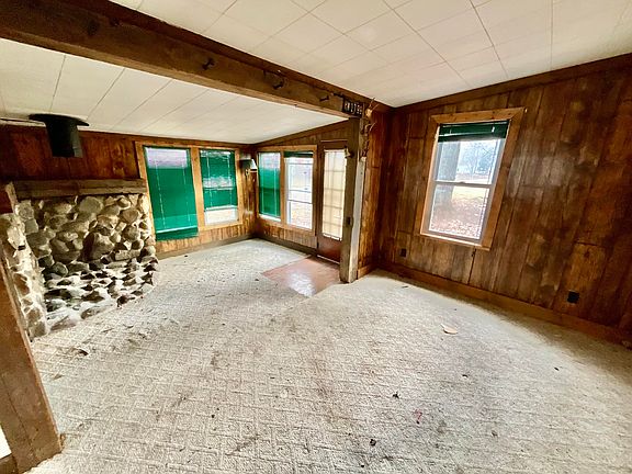 6th image of 6384 Charleen Ln