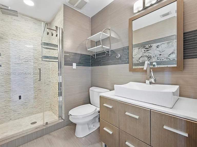 19116 Fisher Island Dr #19116 — Photo 20