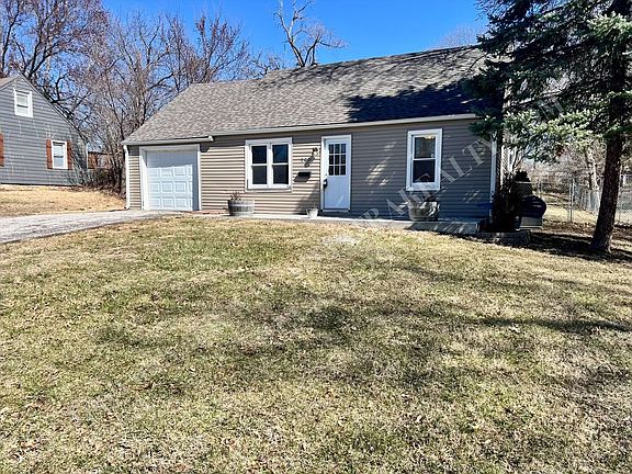 2nd image of 2833 S 9th St