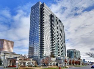 15 Greenview Ave #1306, Toronto, ON M2M4M7