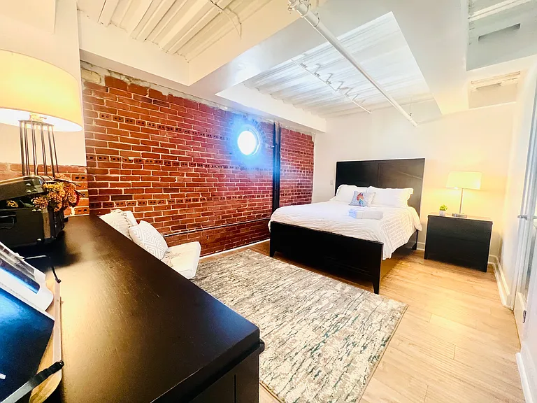 HWH Luxury Living — Photo 92