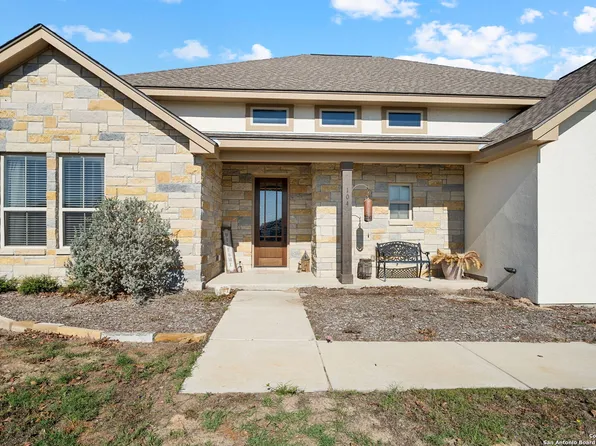 104 Settlement Pass, La Vernia, TX 78121