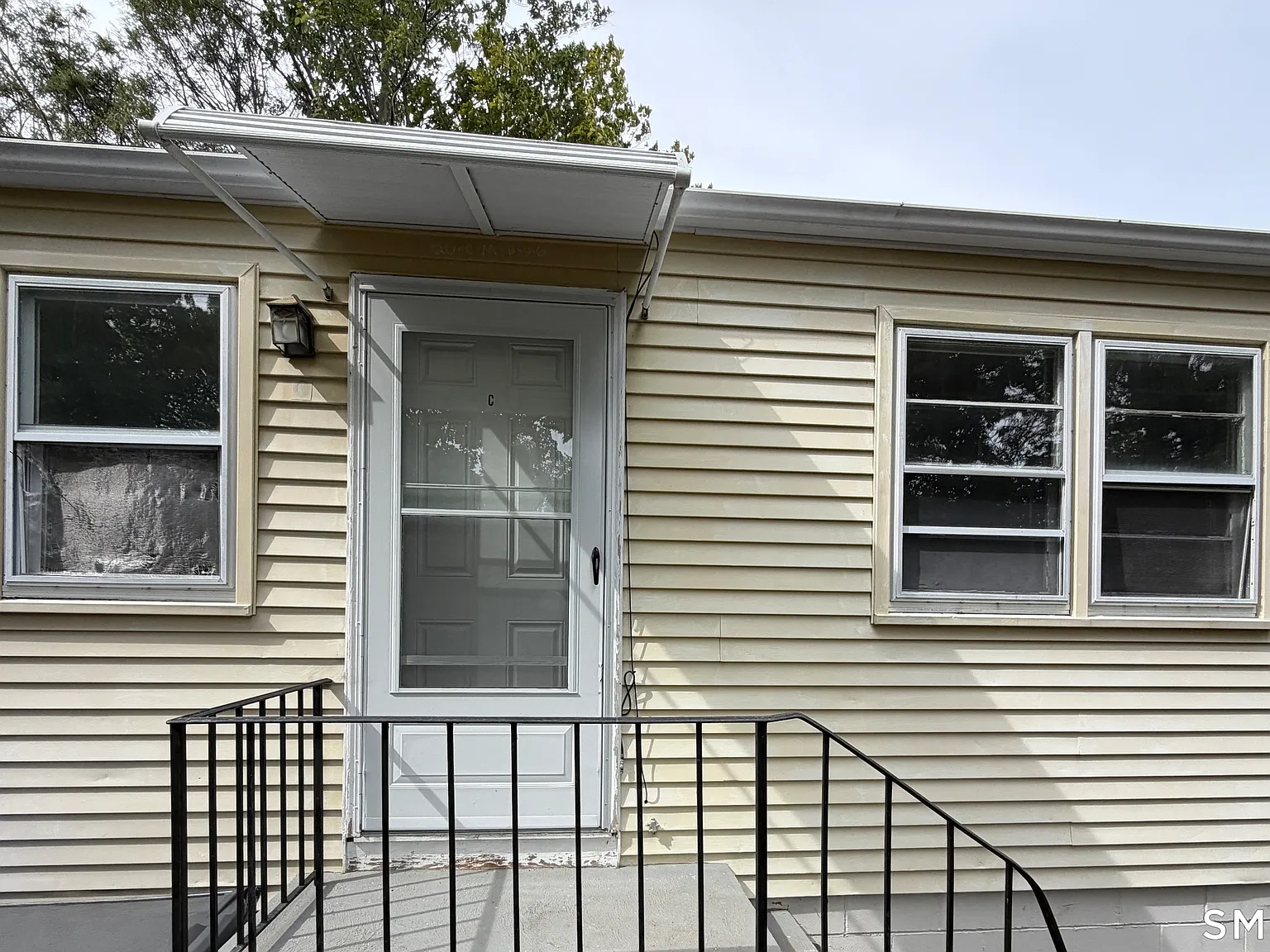 5 bed, 4.0 bath, 2777 sqft, $1,350 — Photo 1