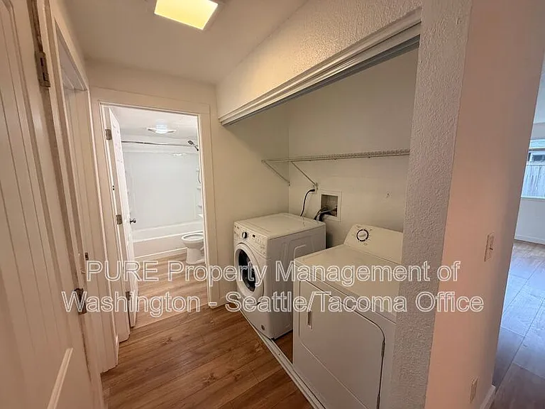 1706 E 56th St #2 — Photo 7