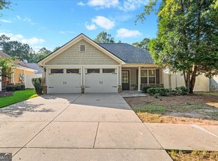 156 Cottage Club Dr, Locust Grove, GA 30248