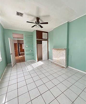 4th image of 2419 2nd St