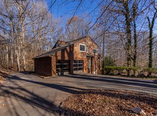 1758 Sherwood Ct, Sherrills Ford, NC 28673