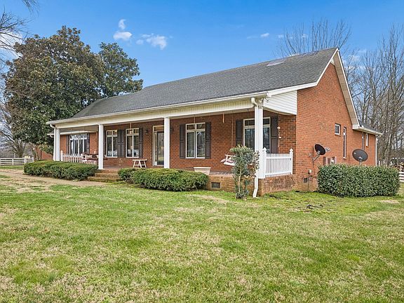 3rd image of 7488 Lowe Ln