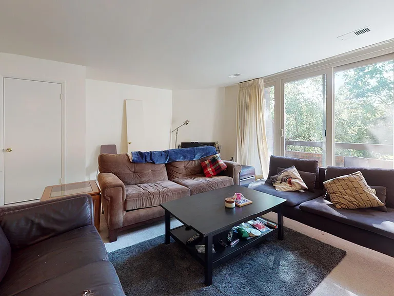 1601 S Hayes St #2 — Photo 30