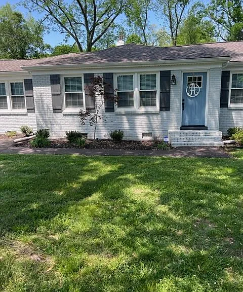 702 Currey Rd — Photo 2