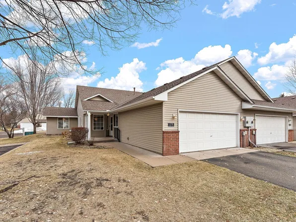 1275 109th Ln NE, Blaine, MN 55434