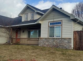 1102 Arrowhead Trl, Eagle Pt, OR 97524