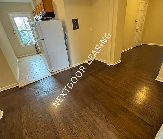 220 Roseville Ave #405M — Photo 3