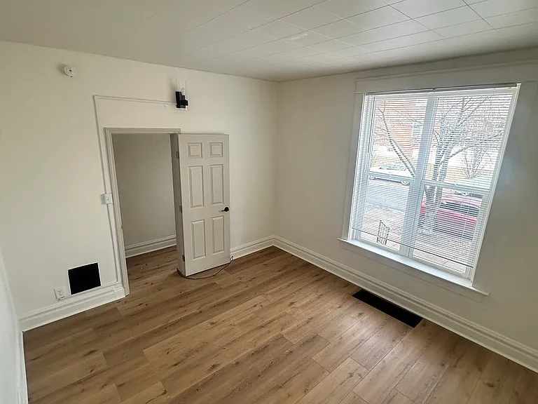 3148 Miami St #1F — Photo 11