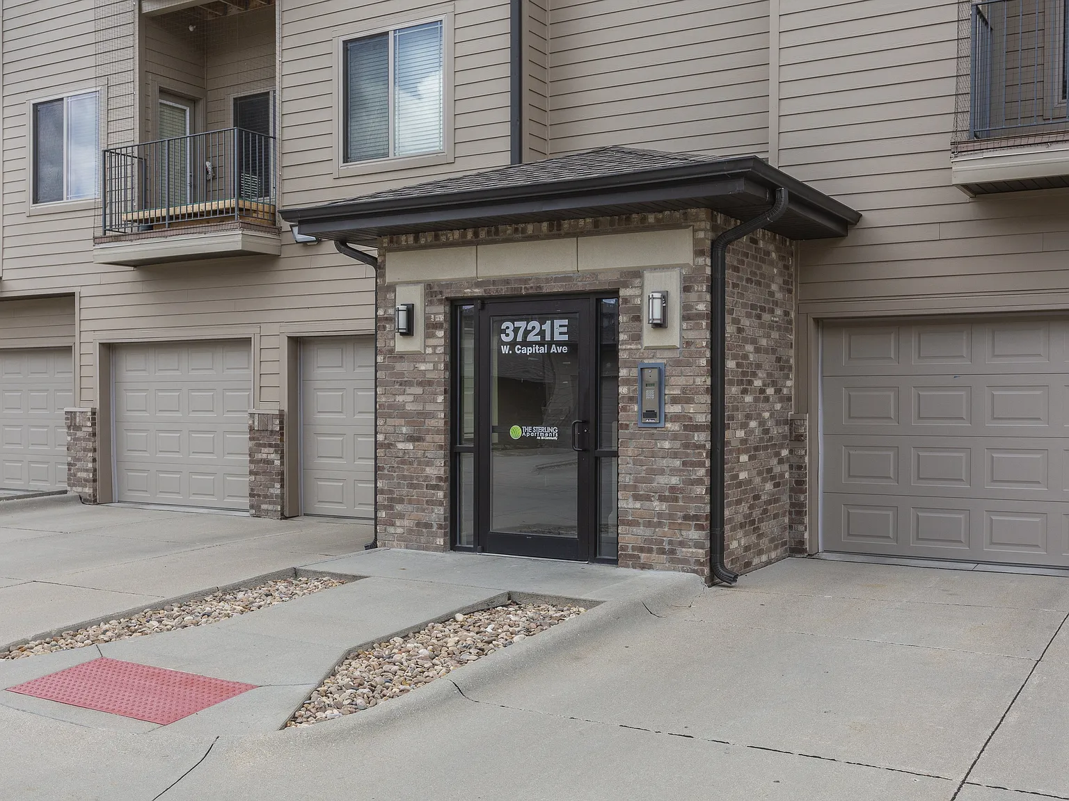 The Sterling Apartments at Grand Island — Photo 3