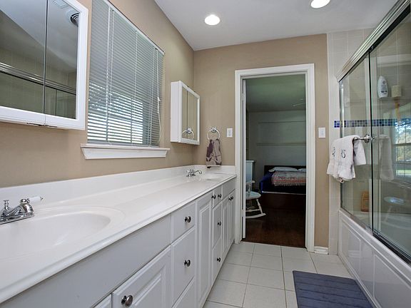 5th image of 7140 Baxtershire Dr