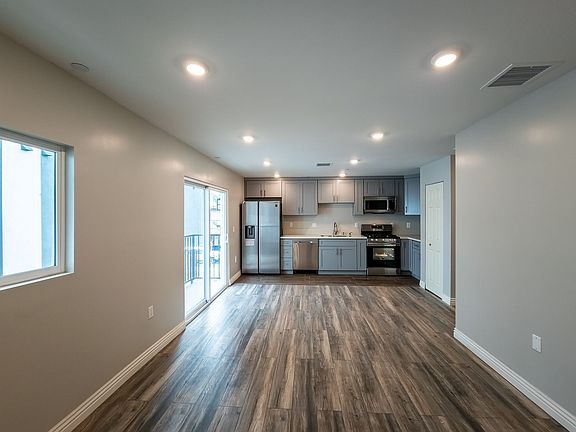 4th image of 5258 Denny Ave #5
