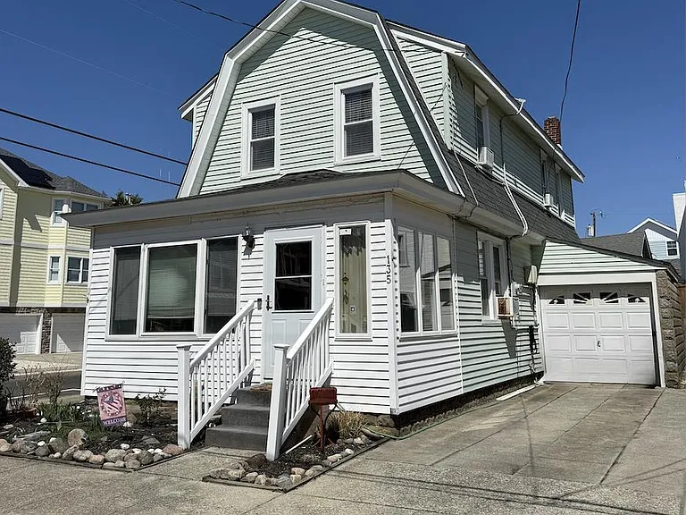 135 N Avolyn Ave #SEPTEMBER — Photo 18