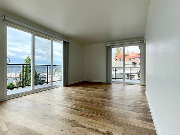 4th image of 430 Lake St S #51