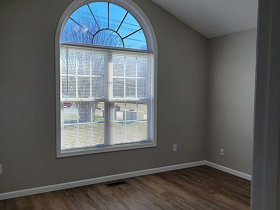 2nd image of 1433 Rolling Meadows Ct