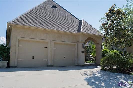 2nd image of 21011 Waterfront East Dr