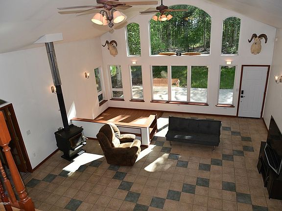 5th image of 115 Currant Ct