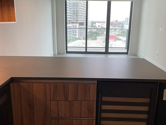 5th image of 86 NW 35th St #105
