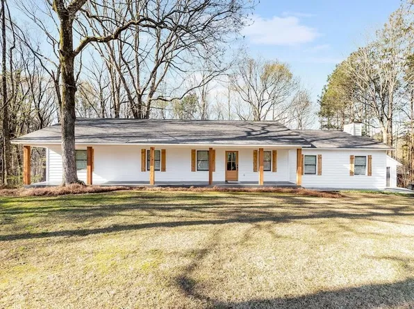 295 W Miles Rd, Carrollton, GA 30116