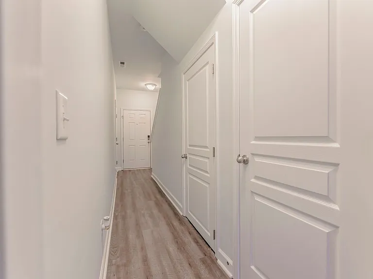 713 Samuel Cary Dr — Photo 26