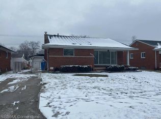 8475 Salem Ln, Dearborn Heights, MI 48127