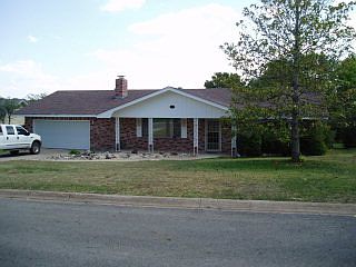 1st image of 211 Spanish Oak Ln W