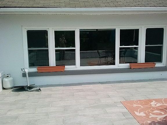 Back Window/Ceramic Deck