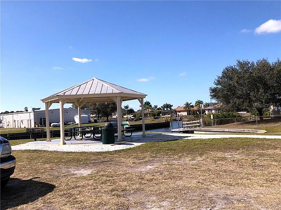 5th image of 22 & 30 McDill Dr