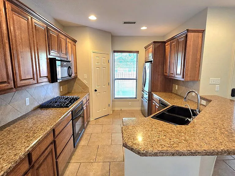 5511 NW Rio Grande Ave — Photo 9